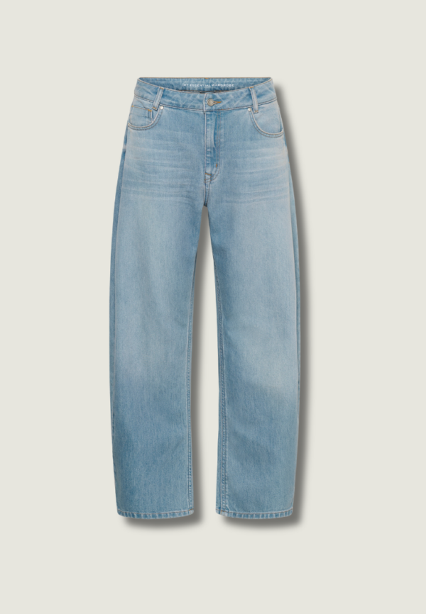 MEW Remmie Barrel Jeans 139 | Light Blue